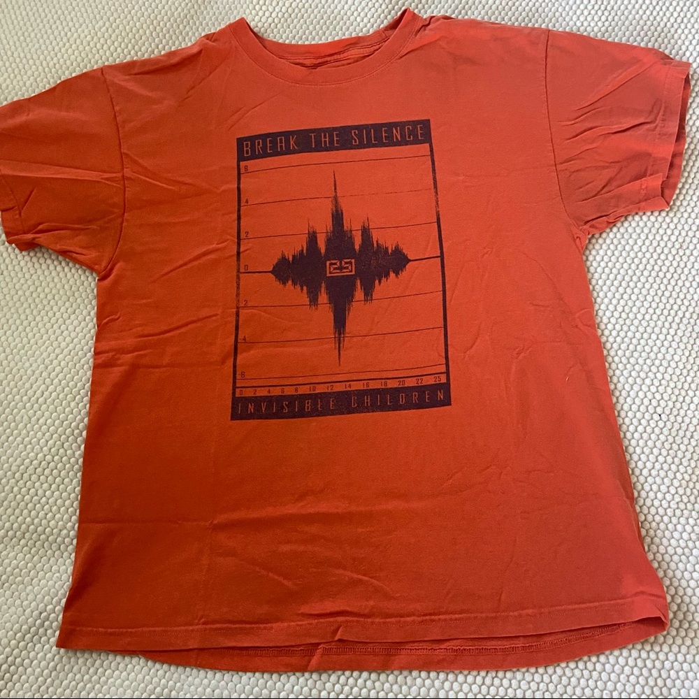 Invisible children tee